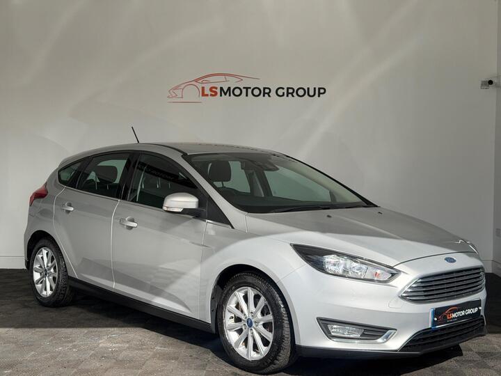 Ford Focus 1.0T EcoBoost Titanium Euro 6 (s/s) 5dr
