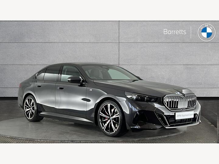BMW 5 Series 2.0 530e 22.1kWh M Sport Pro Steptronic Euro 6 (s/s) 4dr BMW 5 Series 2.0 530e 22.1kWh M Sport Pro Steptronic Euro 6 (s/s) 4dr
