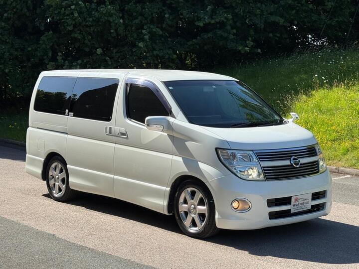 Nissan Elgrand 3.5 V6 4WD HIGHWAY STAR PETROL AUTO ULEZ