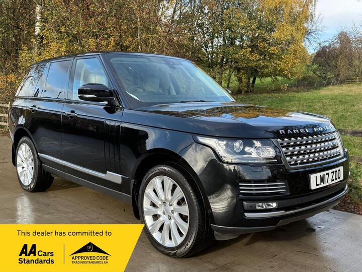 Land Rover RANGE ROVER 4.4 SD V8 Vogue SE Auto 4WD Euro 6 (s/s) 5dr Land Rover RANGE ROVER 4.4 SD V8 Vogue SE Auto 4WD Euro 6 (s/s) 5dr