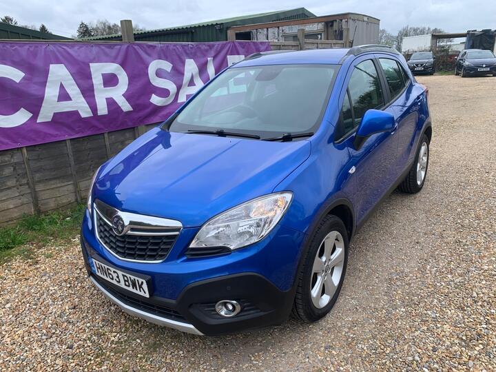 Vauxhall Mokka 1.7 CDTi Exclusiv 4WD Euro 5 (s/s) 5dr Vauxhall Mokka 1.7 CDTi Exclusiv 4WD Euro 5 (s/s) 5dr