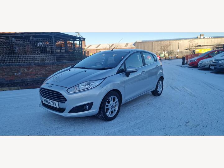 Ford Fiesta 1.25 Zetec Euro 6 5dr