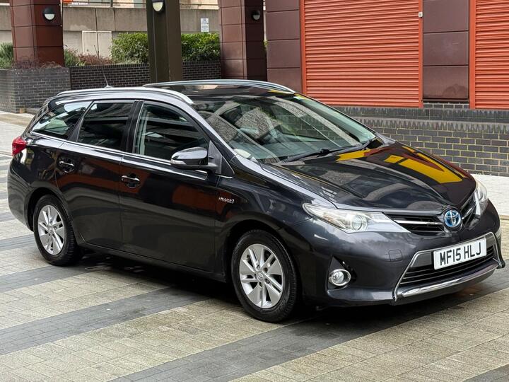 Toyota Auris 1.8 VVT-h Business Edition Touring Sports CVT Euro 6 (s/s) 5dr