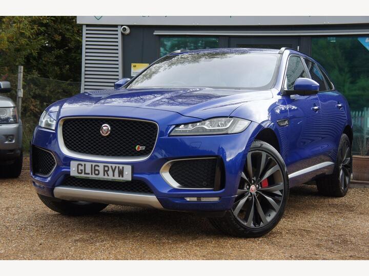 Jaguar F-PACE 3.0 D300 V6 First Edition Auto AWD Euro 6 (s/s) 5dr