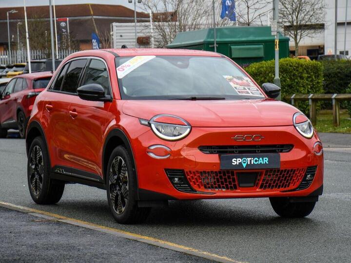 Fiat 600 Ice 1.2 MHEV La Prima E-DCT Euro 6 (s/s) 5dr