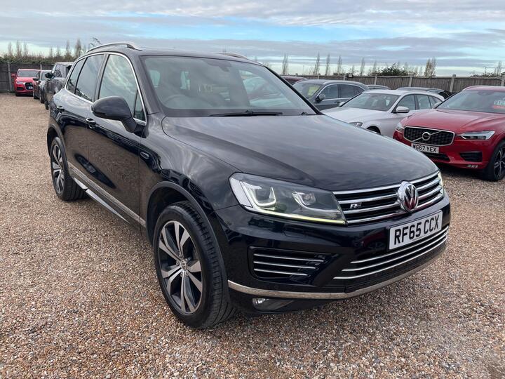 Volkswagen Touareg 3.0 TDI V6 BlueMotion Tech R-Line Tiptronic 4WD Euro 6 (s/s) 5dr Volkswagen Touareg 3.0 TDI V6 BlueMotion Tech R-Line Tiptronic 4WD Euro 6 (s/s) 5dr