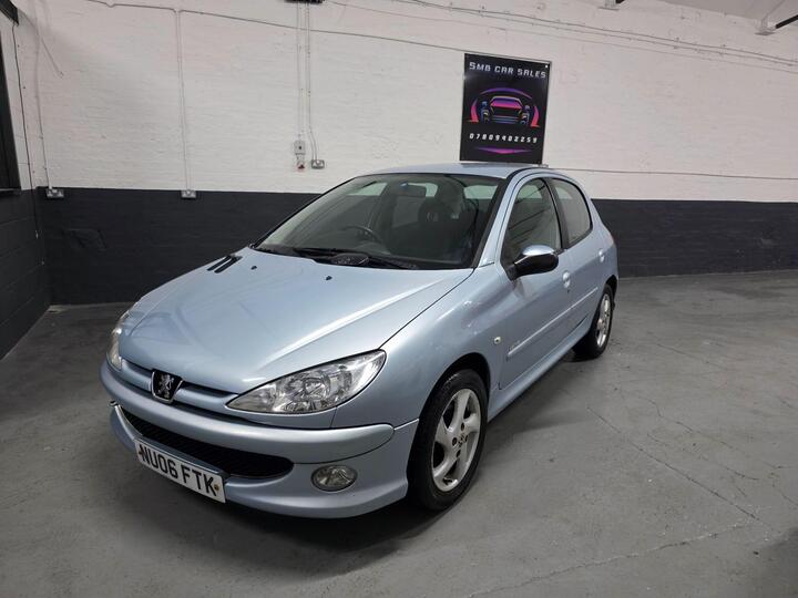 Peugeot 206 1.4 Verve 5dr Peugeot 206 1.4 Verve 5dr