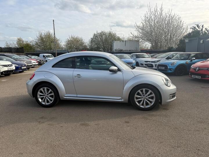 Volkswagen Beetle 2.0 TDI Design DSG Euro 5 3dr Volkswagen Beetle 2.0 TDI Design DSG Euro 5 3dr