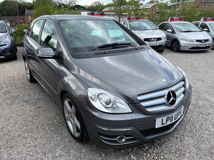 Mercedes-Benz B Class 2.0 B200 CDI Sport 5dr Mercedes-Benz B Class 2.0 B200 CDI Sport 5dr