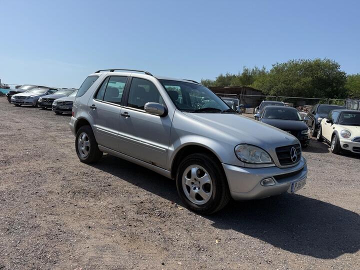 Mercedes-Benz M Class 2.7 ML270 CDI 5dr