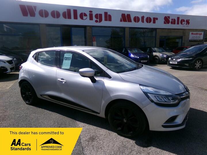 Renault Clio 1.5 DCi Dynamique S Nav Euro 6 (s/s) 5dr Renault Clio 1.5 DCi Dynamique S Nav Euro 6 (s/s) 5dr