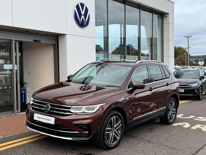 Volkswagen Tiguan 2.0 TSI Elegance DSG 4Motion Euro 6 (s/s) 5dr