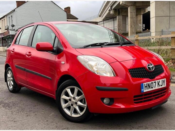 Toyota Yaris 1.3 VVT-i SR 5dr