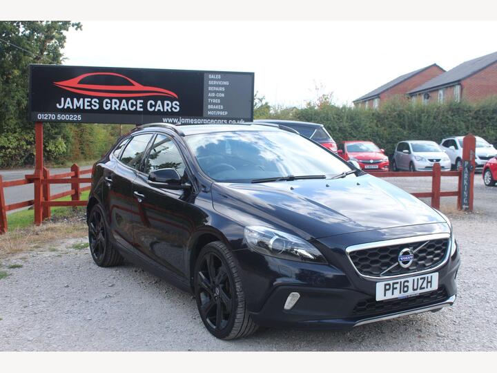 Volvo V40 Cross Country 2.0 D2 Lux Euro 6 (s/s) 5dr Volvo V40 Cross Country 2.0 D2 Lux Euro 6 (s/s) 5dr
