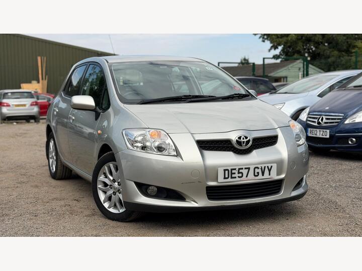 Toyota Auris 1.6 VVT-i TR 5dr