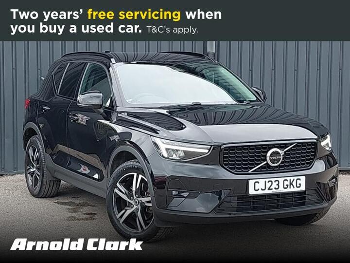 Volvo XC40 2.0 B3 MHEV Plus Dark DCT Auto Euro 6 (s/s) 5dr