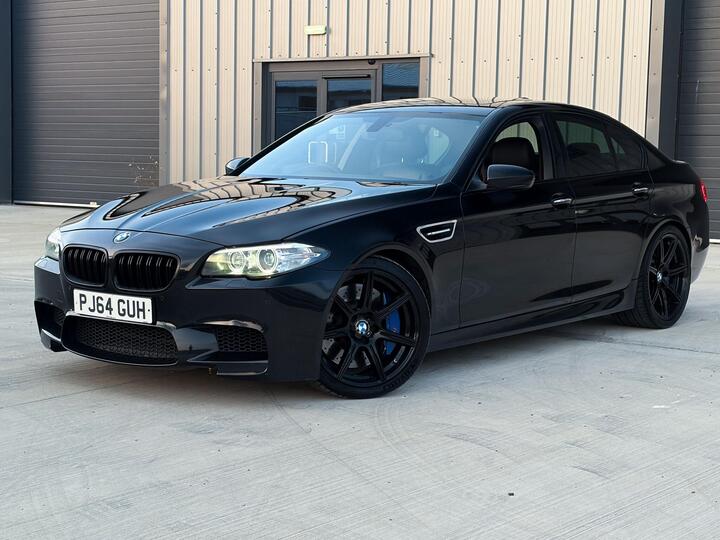BMW M5 4.4 V8 DCT Euro 6 (s/s) 4dr