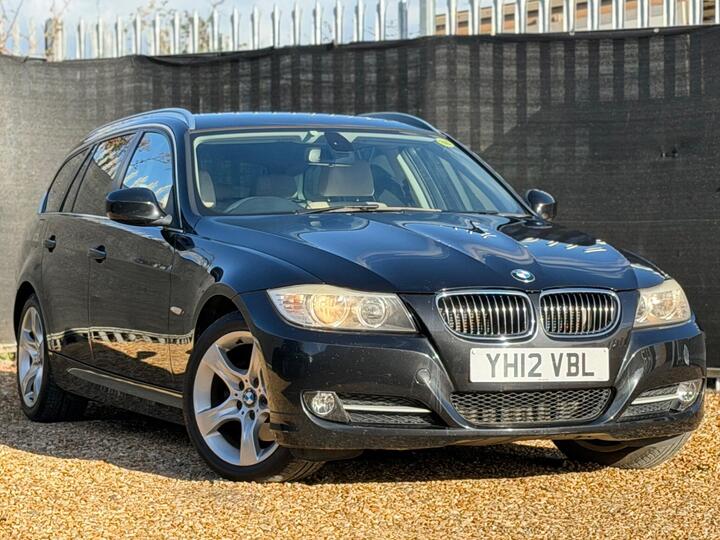 BMW 3 Series 2.0 318d Exclusive Edition Touring Steptronic Euro 5 5dr