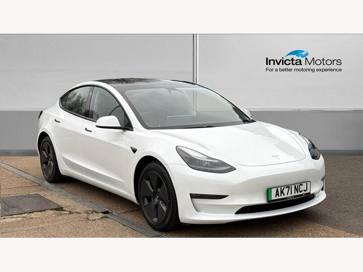 Tesla Model 3 (Dual Motor) Long Range Auto 4WDE 4dr Tesla Model 3 (Dual Motor) Long Range Auto 4WDE 4dr