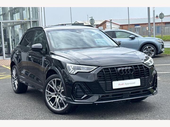 Audi Q3 1.5 TFSI CoD 35 Black Edition S Tronic Euro 6 (s/s) 5dr