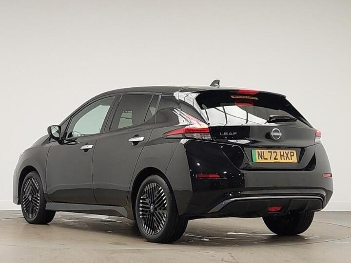 Nissan Leaf 39kWh N-Connecta Auto 5dr Nissan Leaf 39kWh N-Connecta Auto 5dr