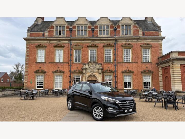 Hyundai TUCSON 2.0 CRDi Blue Drive SE Nav Euro 6 (s/s) 5dr