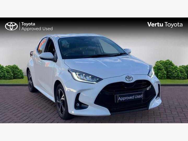 Toyota Yaris 1.5 VVT-h Design E-CVT Euro 6 (s/s) 5dr