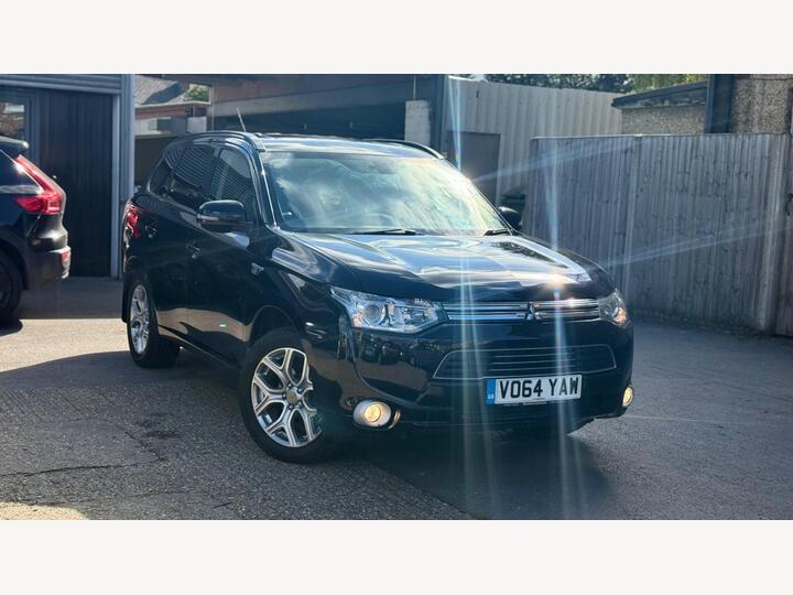 Mitsubishi Outlander 2.0h 12kWh GX4hs CVT 4WD Euro 5 (s/s) 5dr Mitsubishi Outlander 2.0h 12kWh GX4hs CVT 4WD Euro 5 (s/s) 5dr