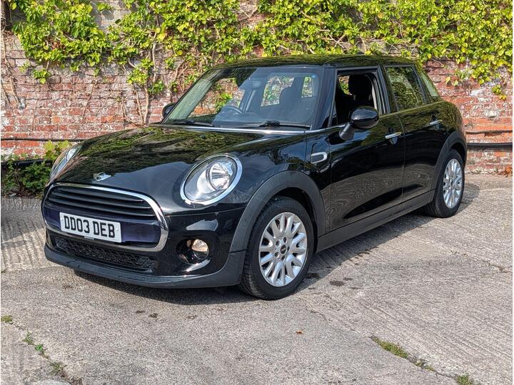 MINI Hatch 1.5 Cooper Euro 6 (s/s) 5dr