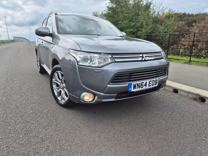Mitsubishi Outlander 2.0h 12kWh GX4hs CVT 4WD Euro 5 (s/s) 5dr Mitsubishi Outlander 2.0h 12kWh GX4hs CVT 4WD Euro 5 (s/s) 5dr