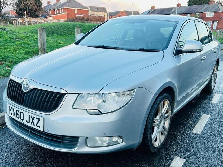 Skoda Superb 2.0 TDI Elegance DSG Euro 5 5dr