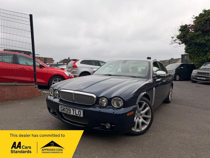 Jaguar XJ 2.7 TDVi Sovereign 4dr