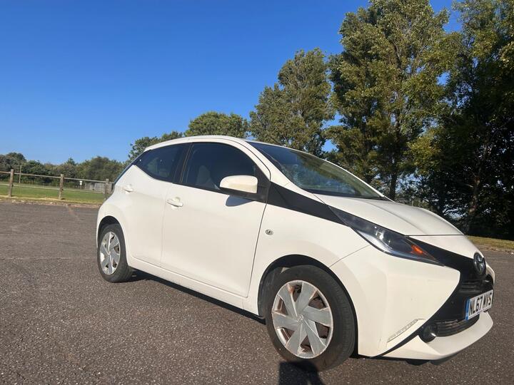 Toyota AYGO 1.0 VVT-i X-play Euro 6 5dr