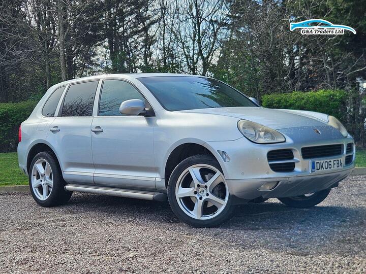 Porsche Cayenne 3.2 V6 Tiptronic S AWD 5dr Porsche Cayenne 3.2 V6 Tiptronic S AWD 5dr