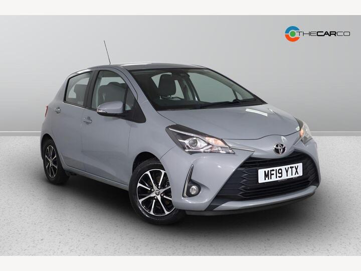 Toyota Yaris 1.0 VVT-i Icon Tech Euro 6 5dr Toyota Yaris 1.0 VVT-i Icon Tech Euro 6 5dr