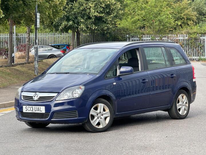 Vauxhall Zafira 1.6 16V Exclusiv Euro 5 5dr Vauxhall Zafira 1.6 16V Exclusiv Euro 5 5dr