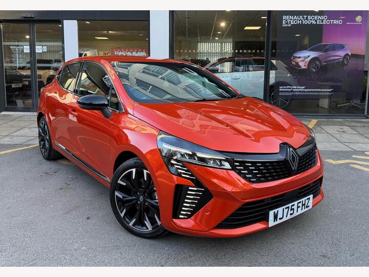Renault Clio 1.6 E-TECH Techno Auto Euro 6 (s/s) 5dr