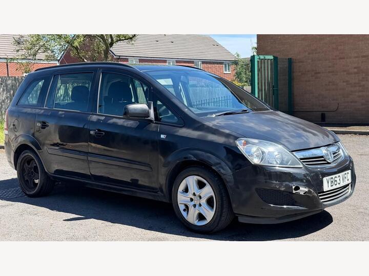 Vauxhall Zafira 1.7 CDTi EcoFLEX Exclusiv Euro 5 5dr (SNav) Vauxhall Zafira 1.7 CDTi EcoFLEX Exclusiv Euro 5 5dr (SNav)