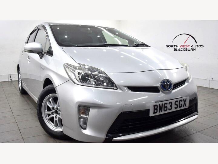 Toyota Prius 1.8 VVT-h T Spirit Hatchback 5dr Petrol Hybrid CVT Euro 5 (s/s) (136 Ps)