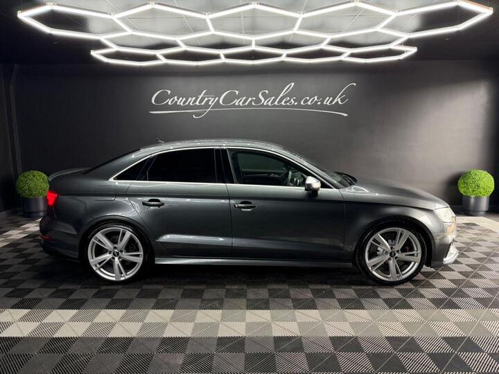 Audi RS3 2.5 TFSI S Tronic Quattro Euro 6 (s/s) 4dr