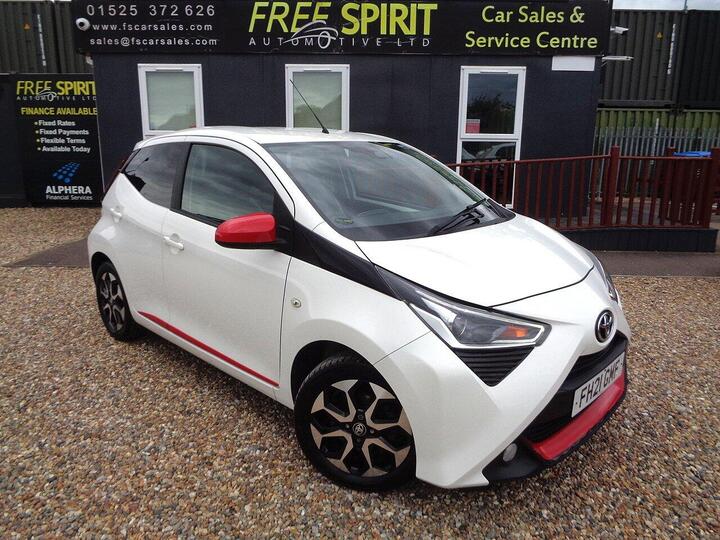 Toyota AYGO 1.0 VVT-i X-trend X-shift Euro 6 5dr (Safety Sense)