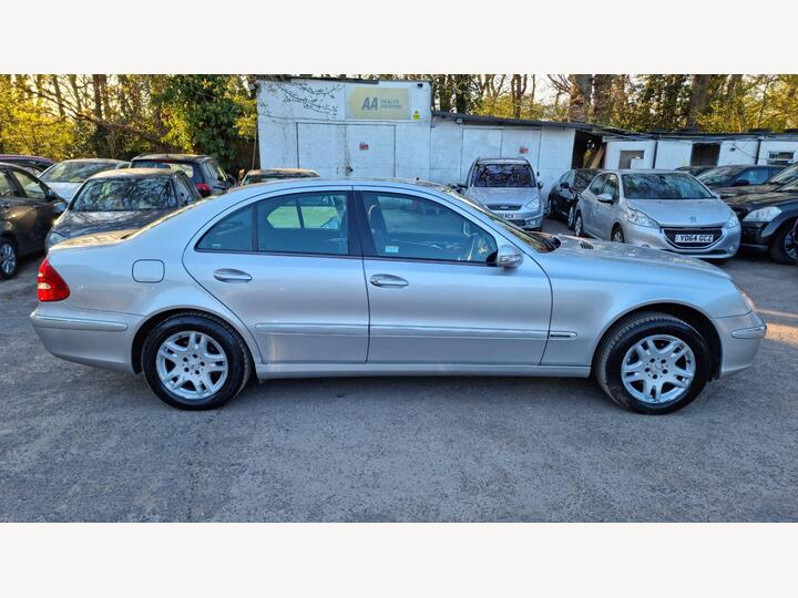 Mercedes-Benz E Class 2.1 E220 CDI Elegance 4dr