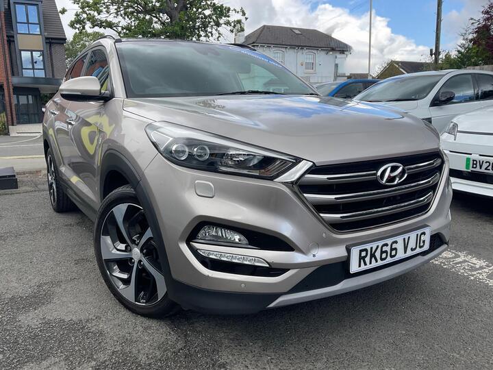 Hyundai TUCSON 2.0 CRDi Premium SE 4WD Euro 6 5dr Hyundai TUCSON 2.0 CRDi Premium SE 4WD Euro 6 5dr