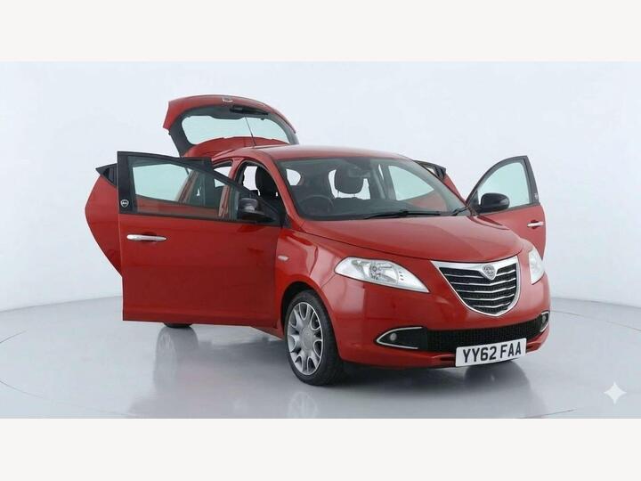 Chrysler YPSILON 1.2 Limited Euro 5 (s/s) 5dr Chrysler YPSILON 1.2 Limited Euro 5 (s/s) 5dr