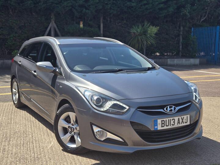 Hyundai I40 1.7 CRDi Blue Drive Active Euro 5 (s/s) 5dr Hyundai I40 1.7 CRDi Blue Drive Active Euro 5 (s/s) 5dr