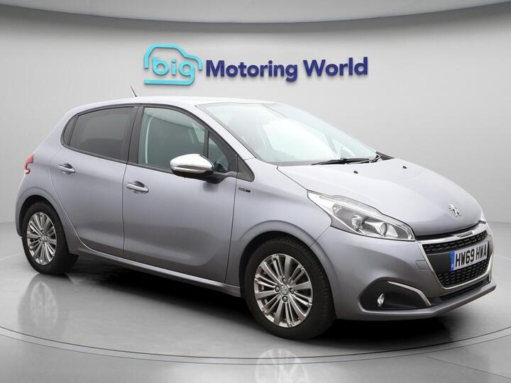 Peugeot 208 1.2 PureTech Signature Euro 6 (s/s) 5dr