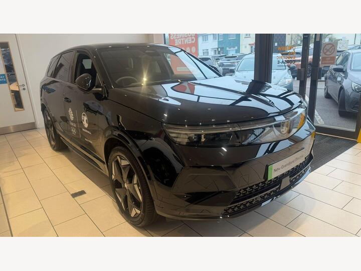 Vauxhall Grandland Electric 73kWh Ultimate Auto AWD 5dr