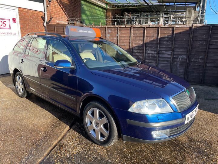 Skoda Octavia 2.0 TDI Laurin & Klement DSG Euro 4 5dr
