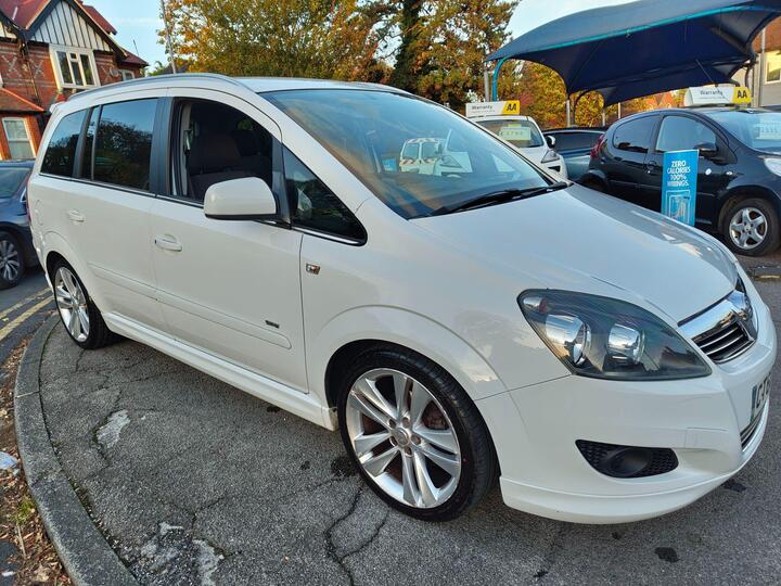 Vauxhall Zafira 1.8 16V SRi Euro 5 5dr Vauxhall Zafira 1.8 16V SRi Euro 5 5dr