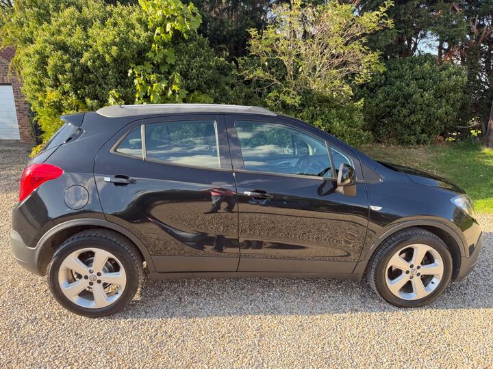 Vauxhall Mokka 1.6 Exclusiv 2WD Euro 5 (s/s) 5dr